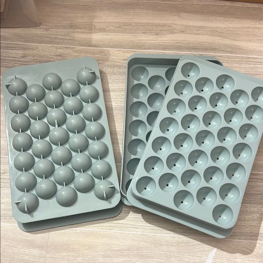 Round ball ice tray (2 count)